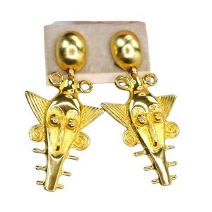 SIGNED/STAMPED "CLARA STUDIO" (CLARA KASAVINA). CLIP BACKS. VINTAGE